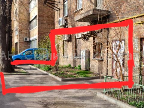 комерційна за адресою Волоська вул., 21