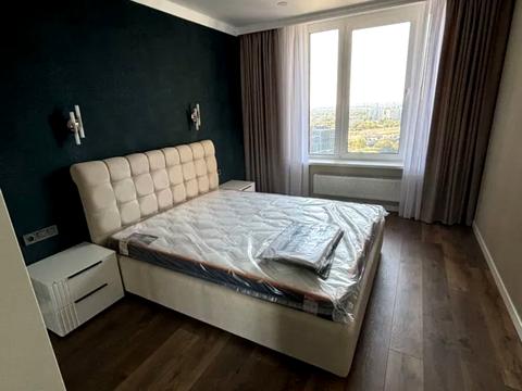квартира за адресою Дніпровська набережна вул., 18-А