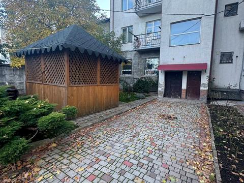 квартира за адресою Андрея Шептицького вул., 65