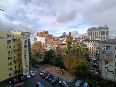 комерційна за адресою Генерала Алмазова вул. (Кутузова), 46/2