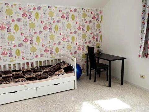 будинок за адресою с. Гнідин, салютна