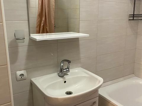 квартира по адресу Героев Полка "Азов ул. (Малиновского маршала), 4-В