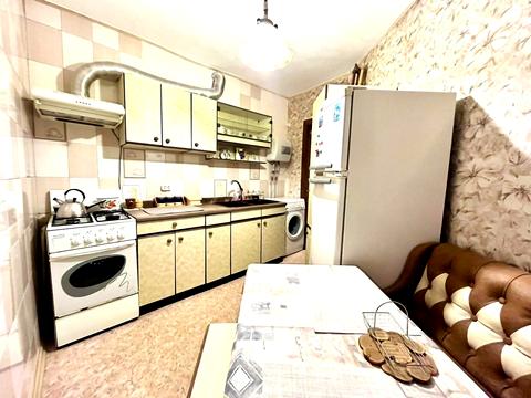 квартира за адресою Космічна вул., 24а