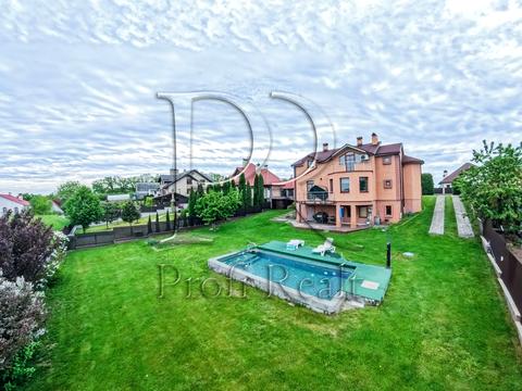 будинок за адресою с. Хотів, Травнева вул.