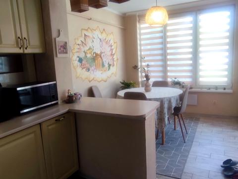 будинок за адресою Віталія Постолакі пл., 8