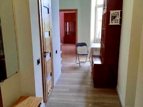 квартира за адресою Братів Міхновських вул. (Московська), 4