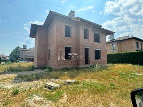 дом по адресу с. Романков, молодіжна