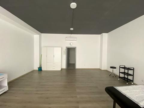 комерційна за адресою Якуба Коласа вул., 2-Б