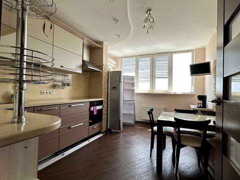 квартира за адресою Василя Симоненка вул., 2-А