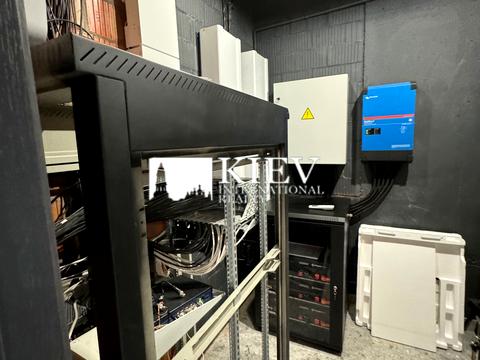 комерційна за адресою Джона Маккейна вул. (Івана Кудрі), 1-А