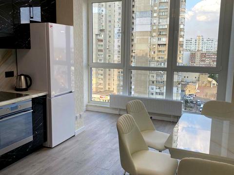 квартира по адресу Ревуцкого ул., 40-В