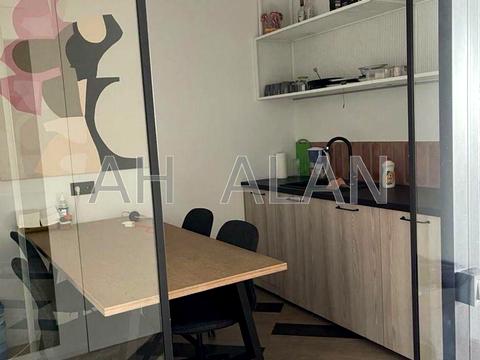 комерційна за адресою Кловський узвіз, 7