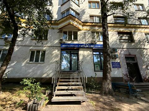 коммерческая по адресу Николая Михновского бульв. (Дружбы Народов), 32