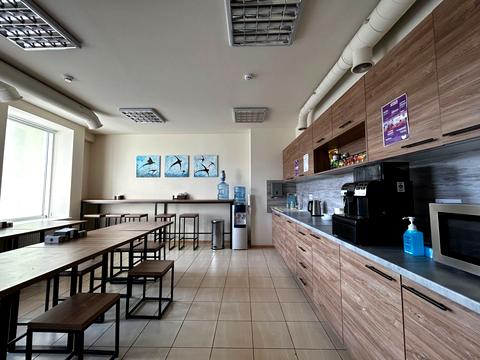 комерційна за адресою Сім'ї Прахових вул. (Гайдара), 58/10