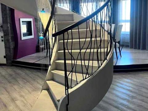 квартира за адресою Анни Ахматової вул., 13-Г