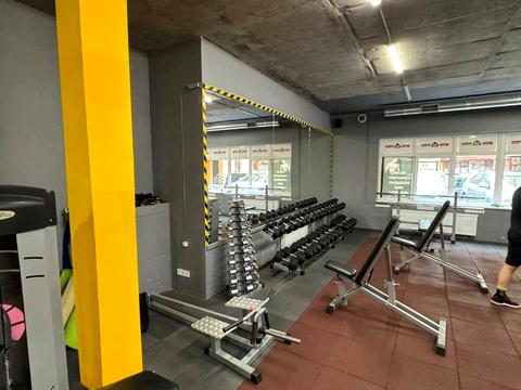 комерційна за адресою Євгена Коновальця вул. (Щорса), 36-Е