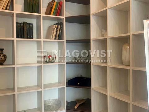 квартира за адресою Почайнинська вул., 70