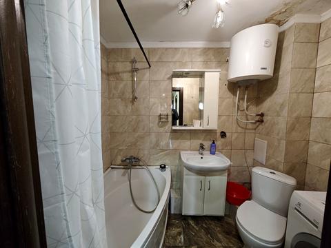квартира за адресою Академіка Корольова вул., 68