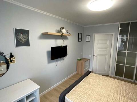 квартира за адресою Героїв полку "Азов" вул. (Маршала Малиновського), 13