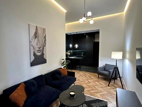 квартира за адресою Театральна вул., 3