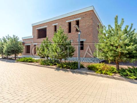 дом по адресу Квітнева