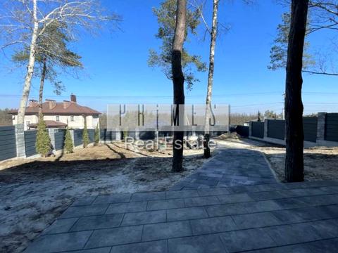 будинок за адресою Набережна вул.