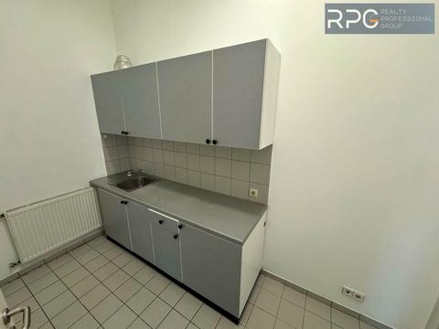 комерційна за адресою Музейний пров., 4