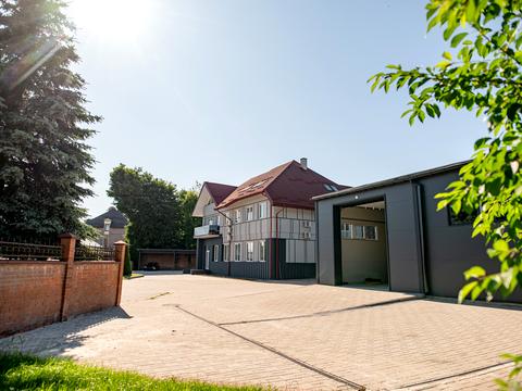 комерційна за адресою Євгена Чикаленка вул., 26