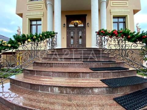 будинок за адресою Грушевського вул.