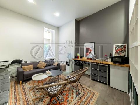 комерційна за адресою Тарасівська вул., 3-А