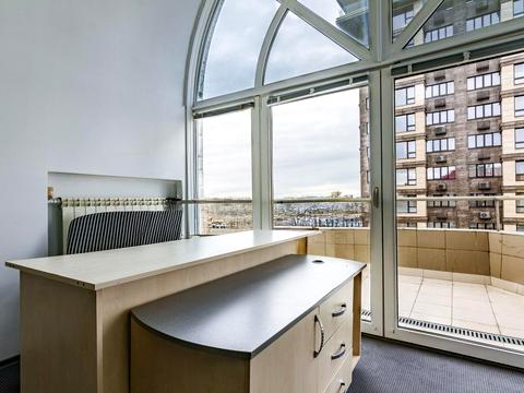 комерційна за адресою Левка Лук'яненка вул. (Маршала Тимошенка), 29