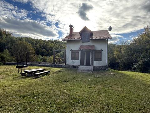 коммерческая по адресу Солочинська, 279