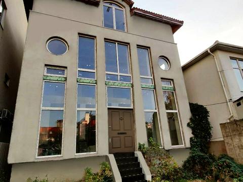 комерційна за адресою Квіткова вул. (Богуна), 3/88