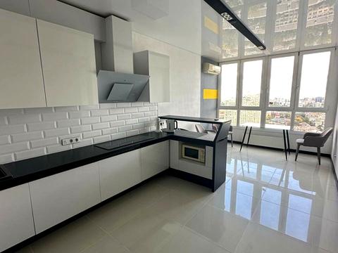 квартира за адресою Авіаконструктора Ігоря Сікорського вул. (Танкова), 1-А