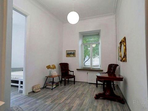 квартира за адресою Київ, Набережно-Хрещатицька вул., 7-В
