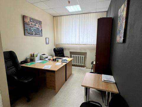 комерційна за адресою Левка Лук'яненка вул. (Маршала Тимошенка), 2/4