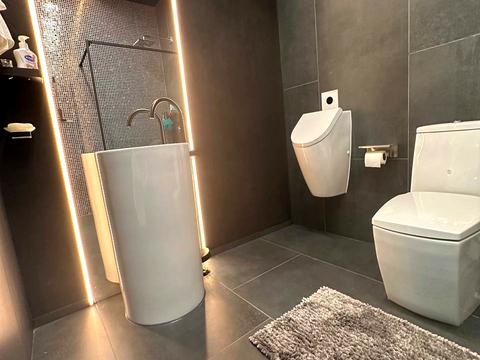 будинок за адресою вильхова, 1