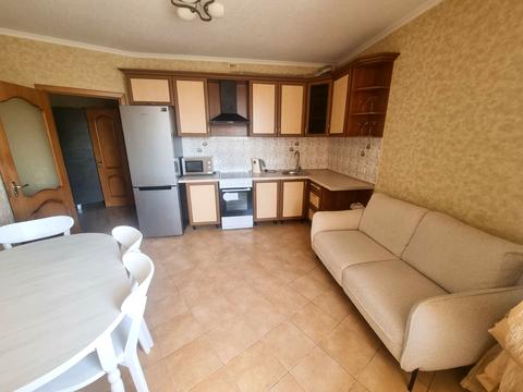 квартира за адресою Срібнокільська вул., 1