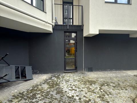 комерційна за адресою Малоголосківська вул., 12г