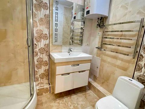 квартира за адресою Анни Ахматової вул., 34