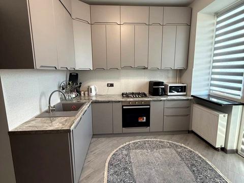 квартира за адресою Рози Ауслендер вул., 33-Б
