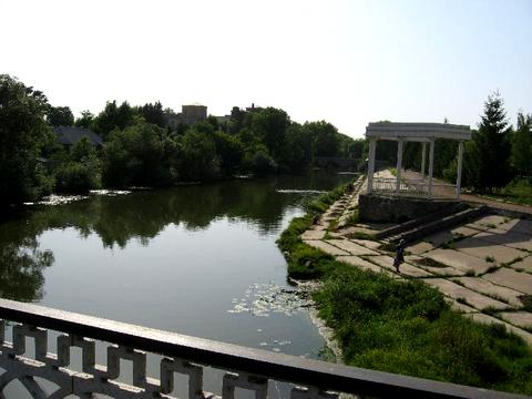 коммерческая по адресу Сиротюка, 1