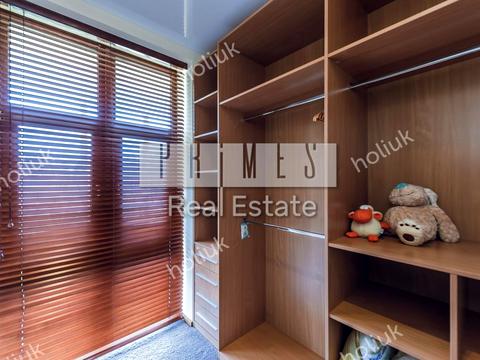 будинок за адресою Осіння