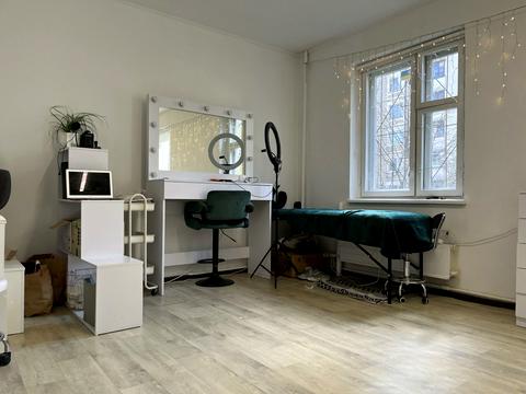 комерційна за адресою Бориса Гмирі вул., 15