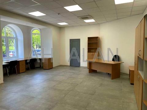 коммерческая по адресу Михаила Грушевского ул., 34/1