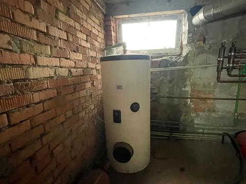 будинок за адресою Індустріальна