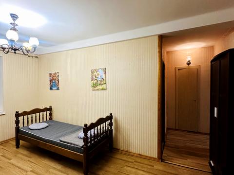 квартира за адресою Ореста Левицького вул. (Академіка Курчатова), 3