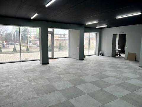 комерційна за адресою Трудова вул., 5