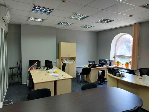 комерційна за адресою вул. Золотоустівська, 50