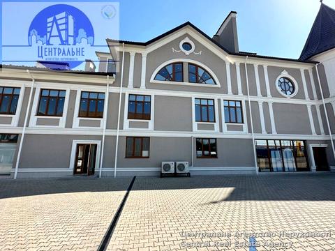 комерційна за адресою Хотинська вул., 39в